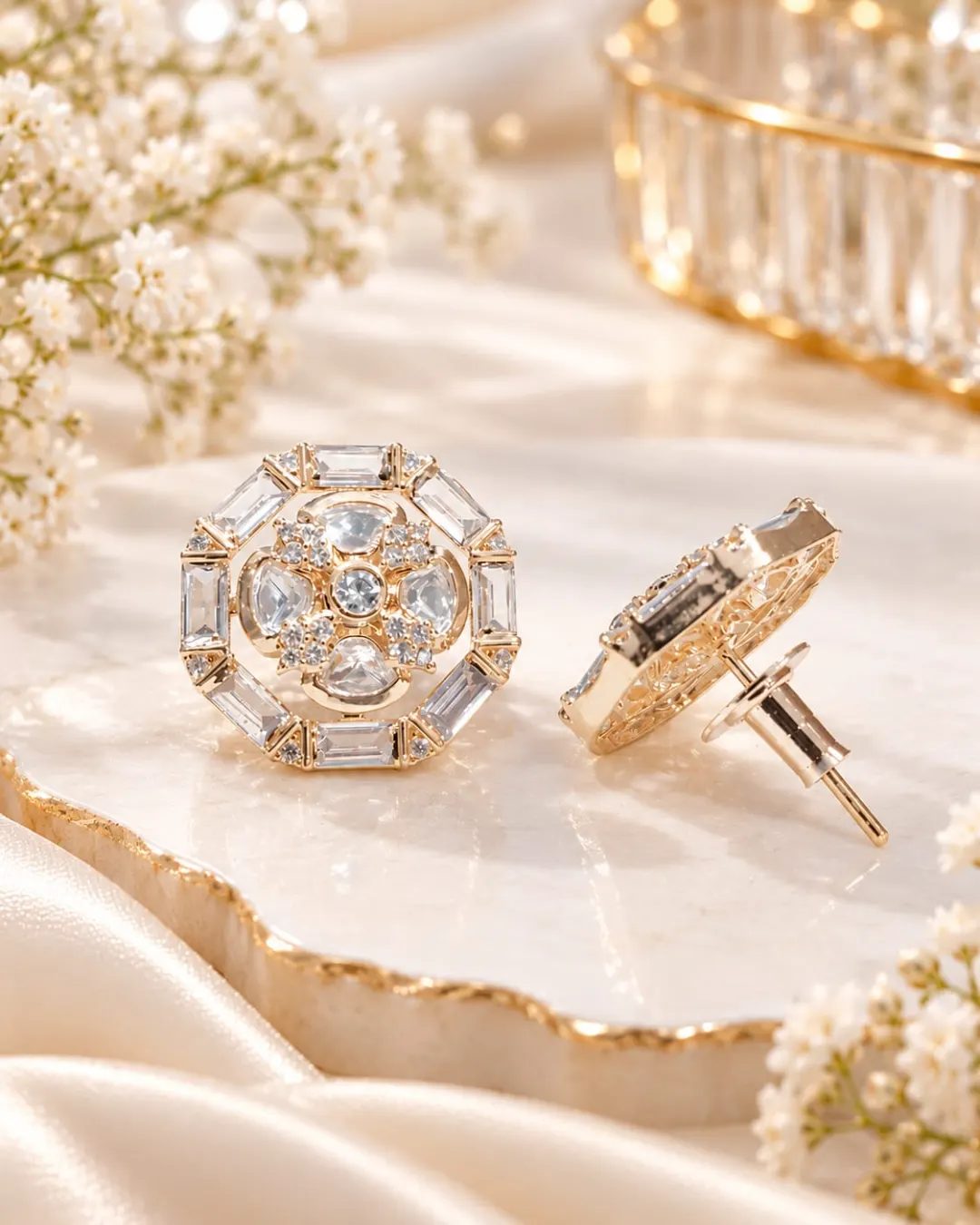 GOLD-TONE AMERICAN DIAMOND STUD EARRING