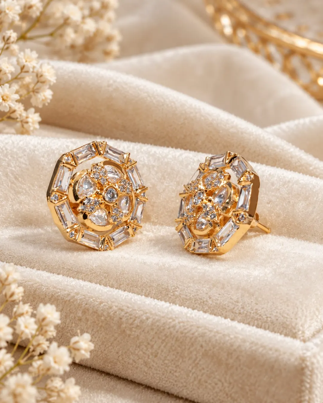 GOLD-TONE AMERICAN DIAMOND STUD EARRING
