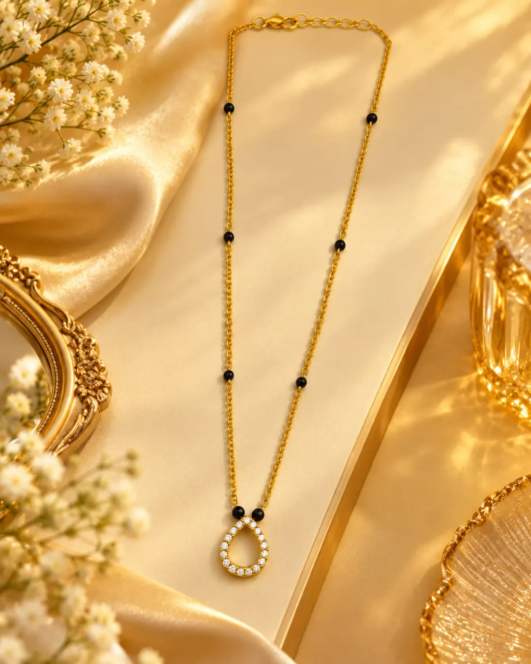 GOLD TEARDROP DIAMOND PENDANT MANGALSUTRA