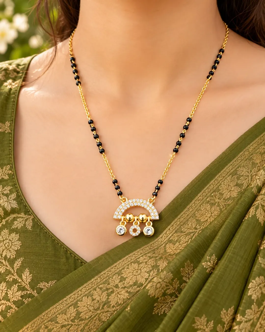 GOLD CRESCENT CIRCLE DIAMOND MANGALSUTRA