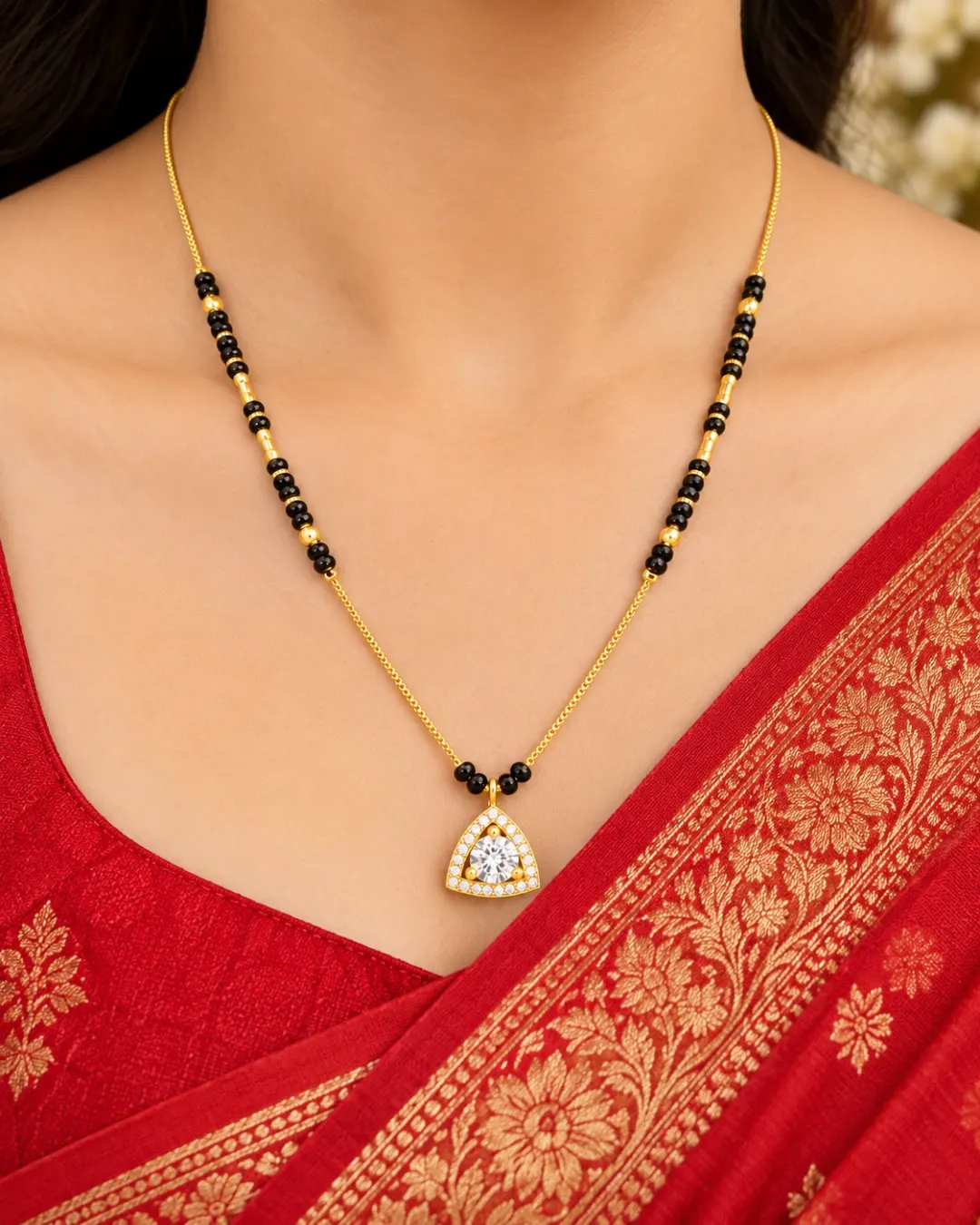 ELEGANT TRIANGLE MANGALSUTRA