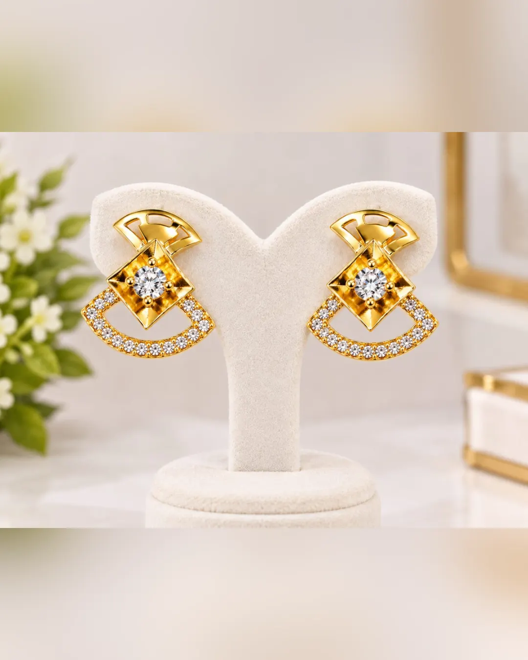ROYAL CRYSTAL GEOMETRIC STUD EARRINGS
