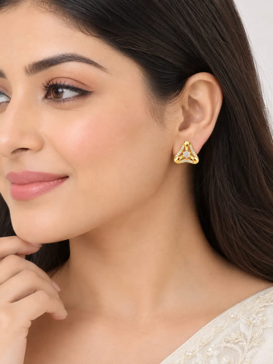 TRIANGLE FLORAL SPARKLE STUD EARRINGS