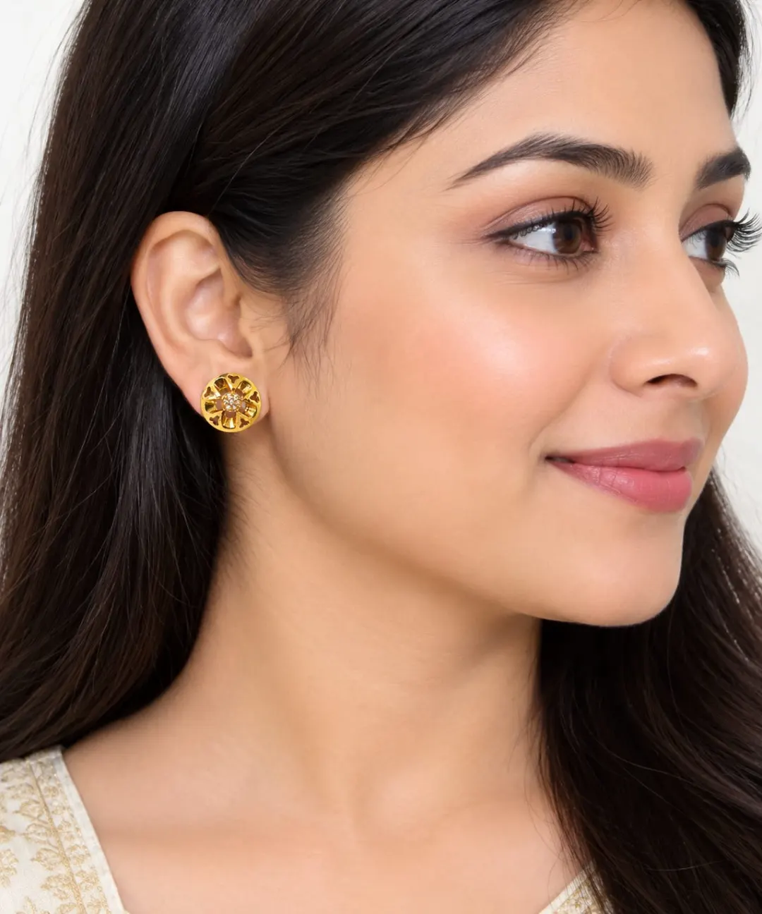 GOLDEN BLOOM ROUND STUD EARRINGS