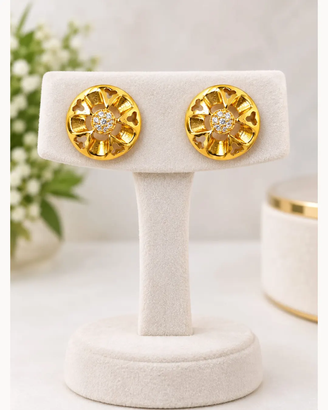 GOLDEN BLOOM ROUND STUD EARRINGS