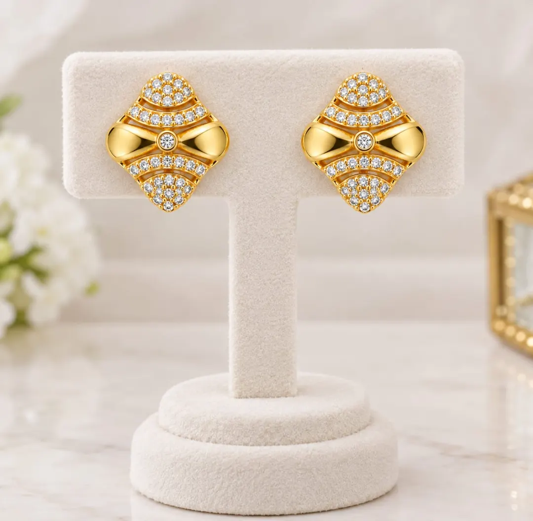 ROYAL GOLDEN SPARKLE STUD EARRINGS