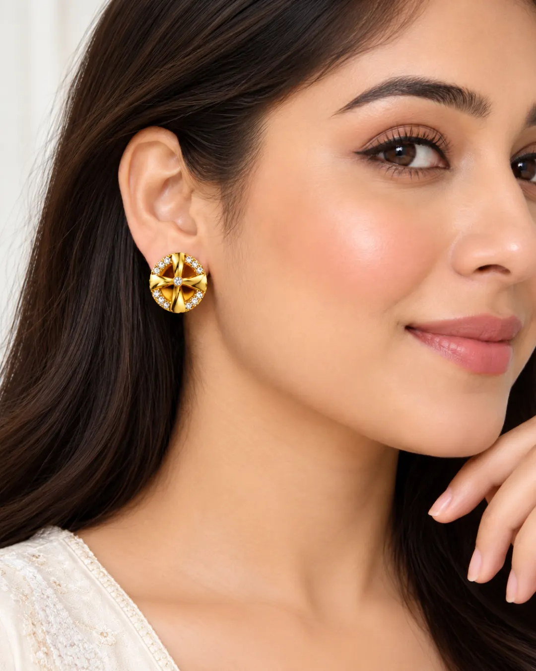 GOLDEN FLORAL WHEEL SPARKLE STUD EARRINGS